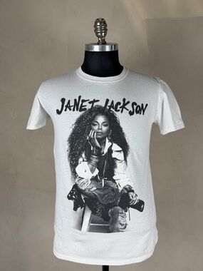 RARE Janet Jackson 2017 State of the World Tour Tee M Gildan Ring Spun